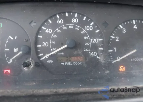 2000 Toyota Camry Le from USA, damaged, VIN 4T1BG22K6YU960230